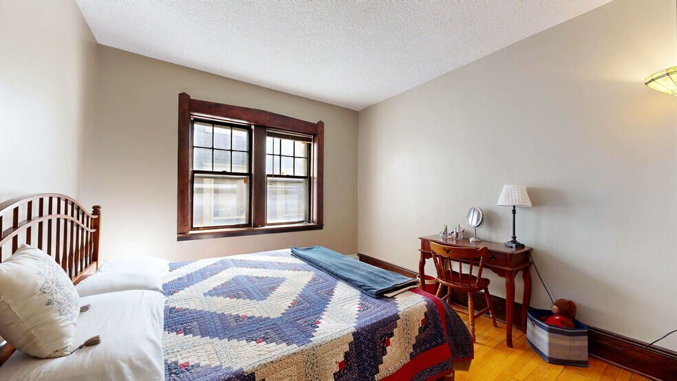 More Photos Of 604 Holly Ave, Saint Paul Apartments For Sale