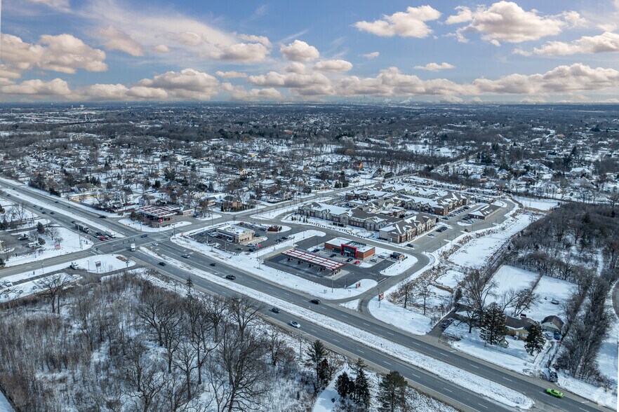 More Photos Of 9115 Kingery Highway, Burr Ridge Convenience Store For Sale