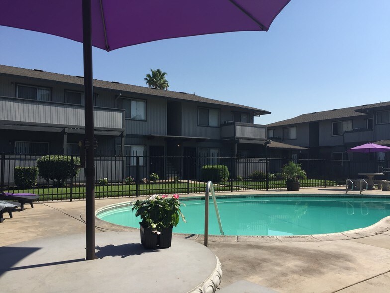 More Photos Of 2205 Peach Ave, Clovis Apartments For Sale