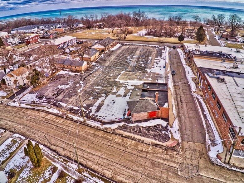 More Photos Of 651 S Martin Luther King Jr Ave, Waukegan Warehouse For Sale