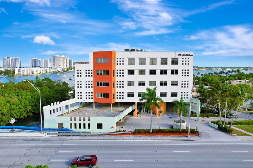 More Photos Of 17501 Biscayne Blvd, Aventura Office For Sale