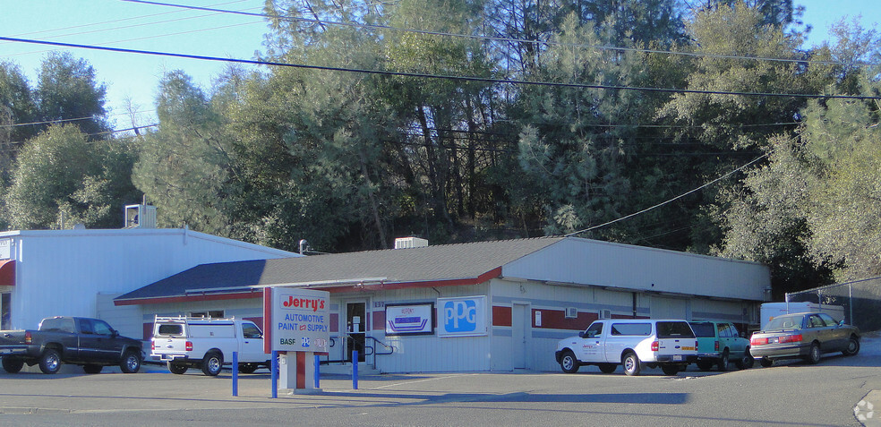 Primary Photo Of 131-137 Placerville Dr, Placerville Auto Repair For Sale