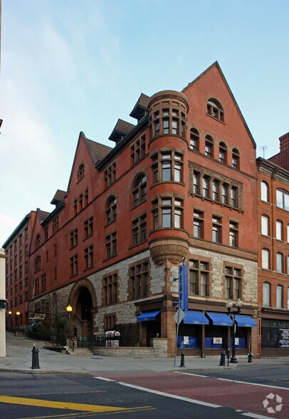 More Photos Of 1 Steuben St, Albany Office Residential For Lease