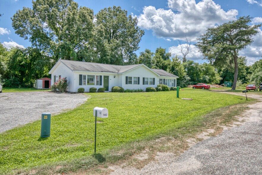 More Photos Of 7626 Bellehaven Dr, Gloucester Point Apartments For Sale