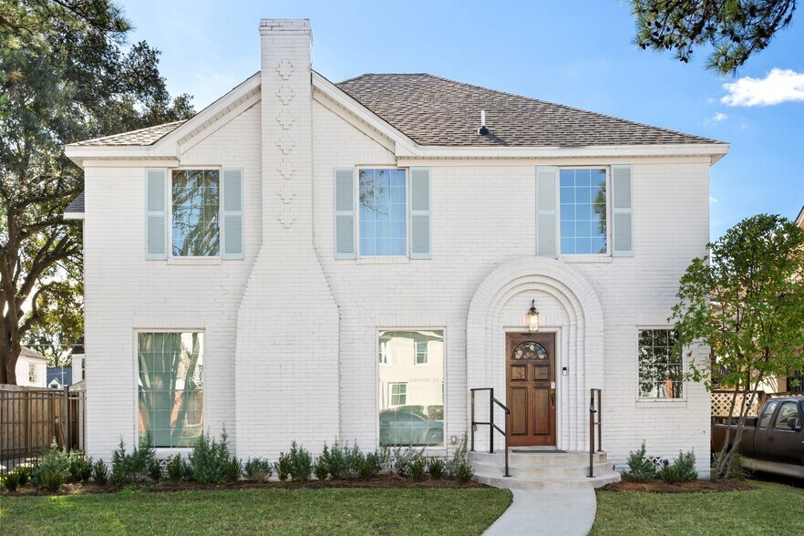 More Photos Of , Houston Multifamily For Sale