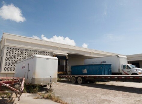 More Photos Of 6530 Leopard St, Corpus Christi Distribution For Lease