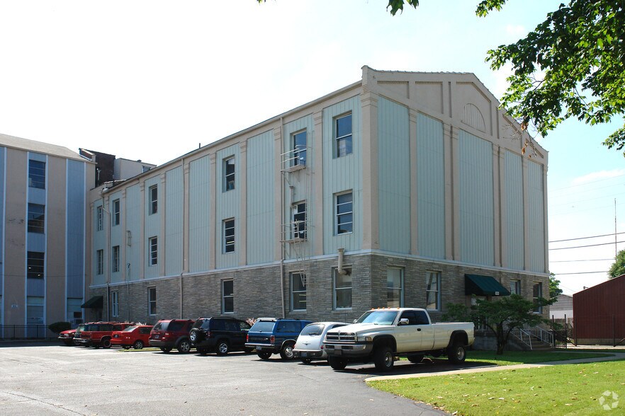 Primary Photo Of 817-829 S Floyd St, Louisville Flex For Lease