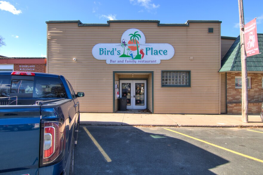 More Photos Of 115 Diamond St N, Ridgeland General Retail For Sale