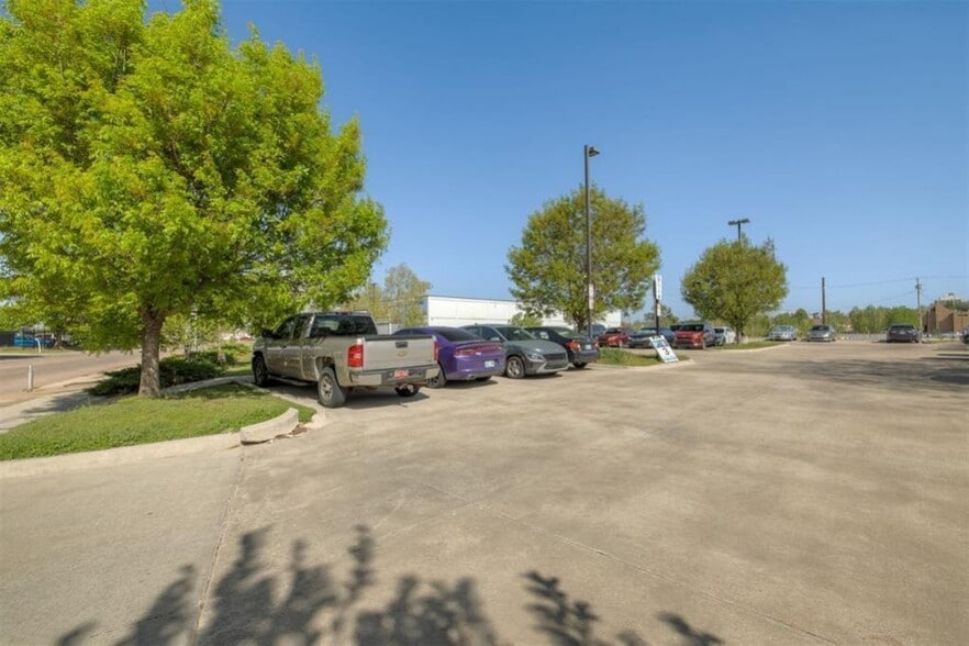 More Photos Of 815 NW 2ND St, Oklahoma City Land For Sale