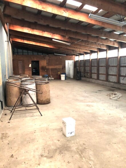 More Photos Of 770 13th St, Warrenton Warehouse For Lease