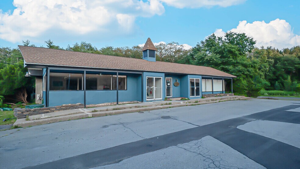 More Photos Of 906 Rt-28, Kingston Restaurant For Sale