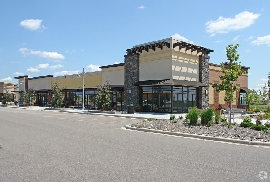 More Photos Of 15560-15624 Pilot Knob Rd, Apple Valley Unknown For Lease