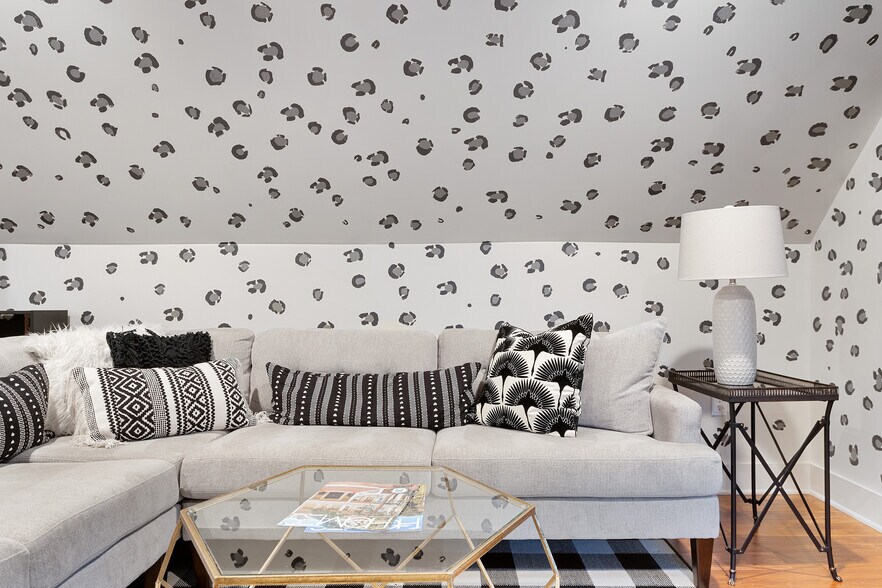 More Photos Of 184 Ashley Ave, Charleston Specialty For Sale