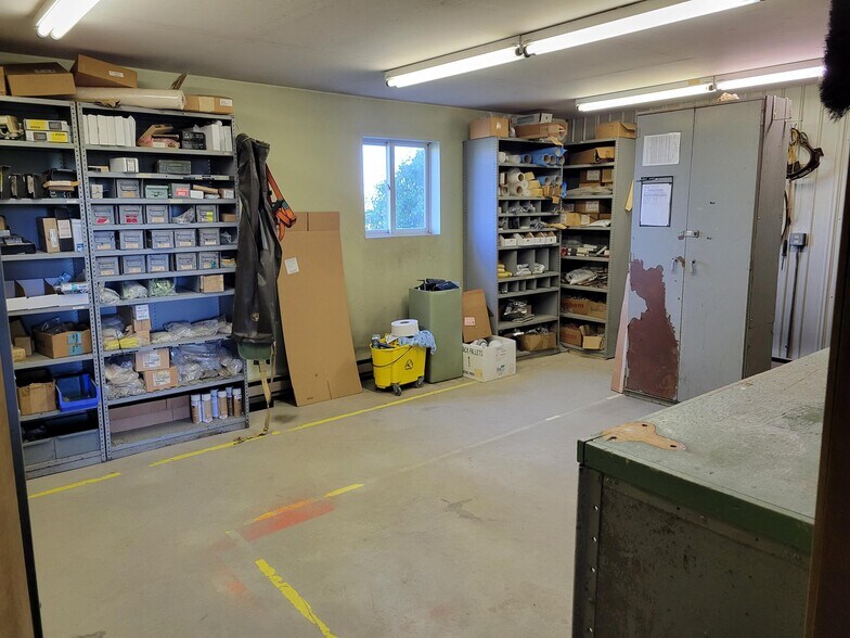 More Photos Of 2102 Black Oak Ave, Montevideo Service For Sale