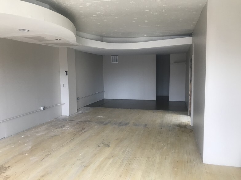 More Photos Of 1209-1211 Mifflin St, Philadelphia Storefront Retail Office For Sale