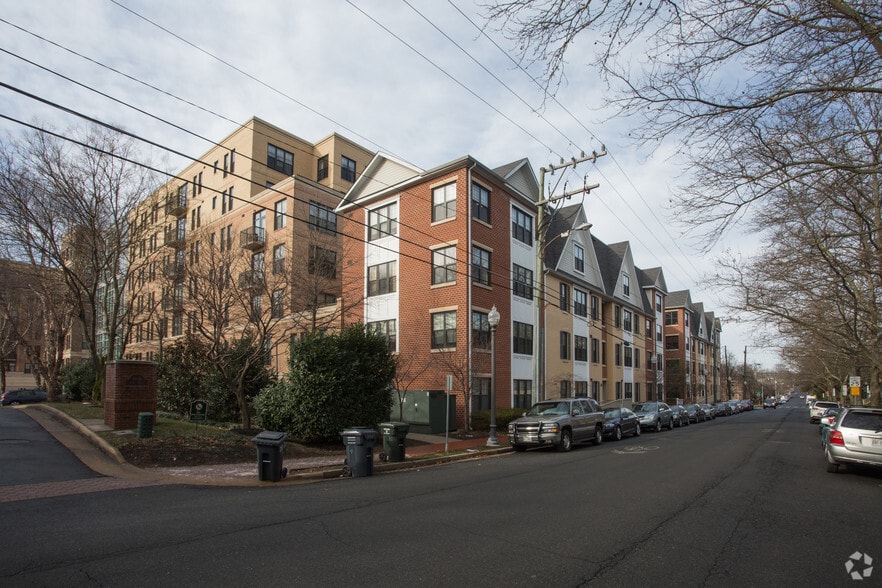 More Photos Of 431 Park Ave, Falls Church Medical For Sale