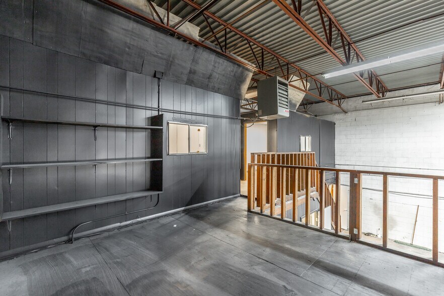 More Photos Of 360 Carbondale Rd SW, Dalton Warehouse For Lease