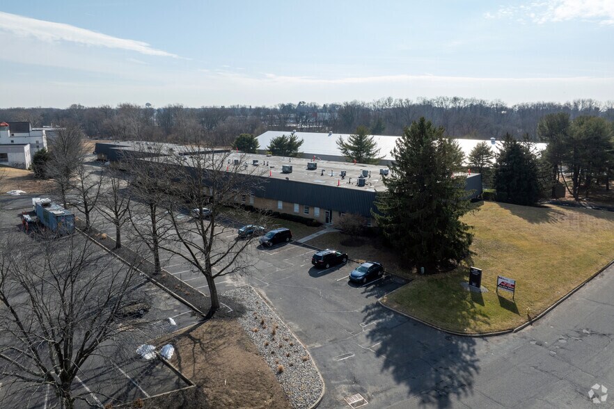 More Photos Of 1829 Underwood Blvd, Delran Distribution For Lease