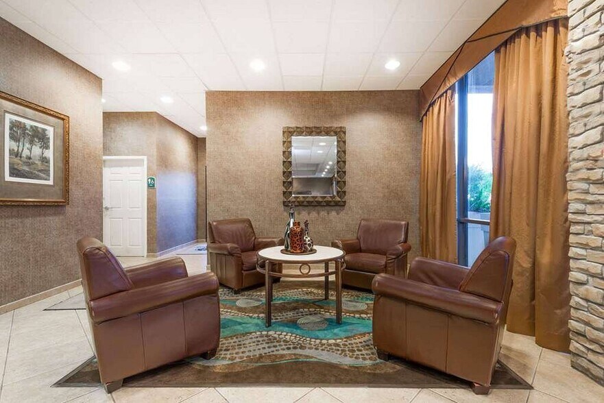 More Photos Of 221 E Kellogg St, Wichita Hotel For Sale