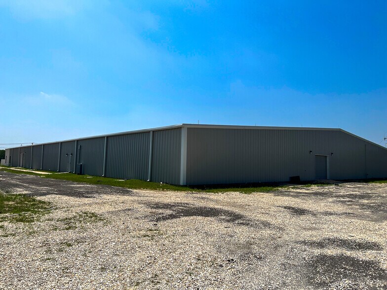 More Photos Of 1008 Carlos Parker Blvd SW, Taylor Warehouse For Lease