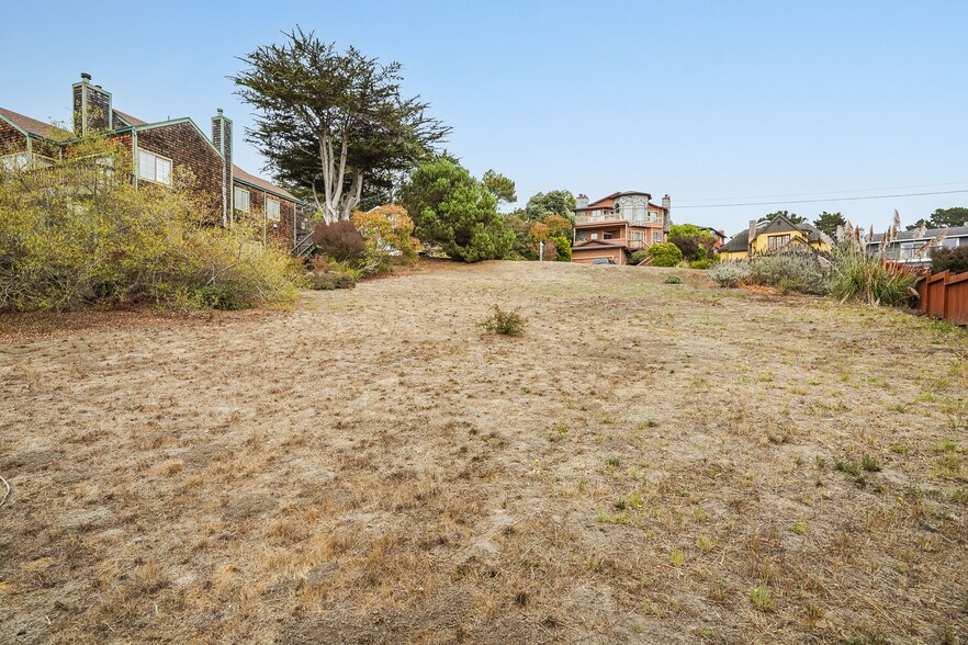 More Photos Of 00 Avenue Granada, El Granada Land For Sale