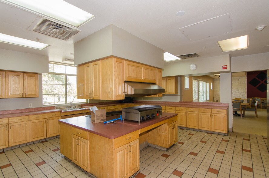 More Photos Of 400 Old Highway 290, Dripping Springs Healthcare For Sale