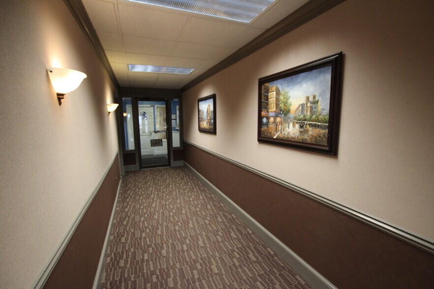 More Photos Of 12750 S Saginaw St, Grand Blanc Medical For Lease