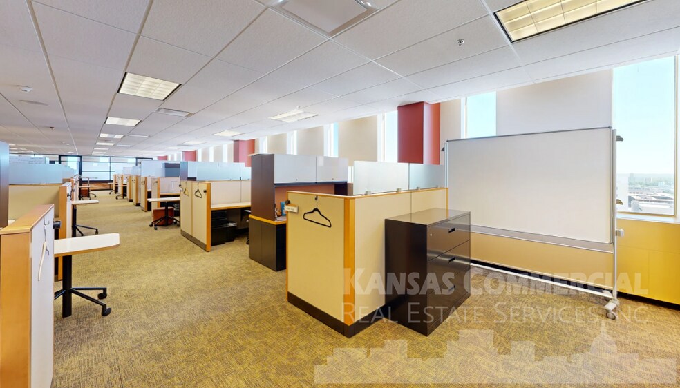 More Photos Of 818 S Kansas Ave, Topeka Office For Lease