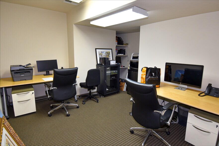 More Photos Of 109-111 S Fairfax St, Alexandria Office For Sale