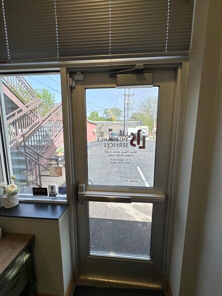 More Photos Of 327 N Riverfront Dr, Mankato Storefront Retail Residential For Lease