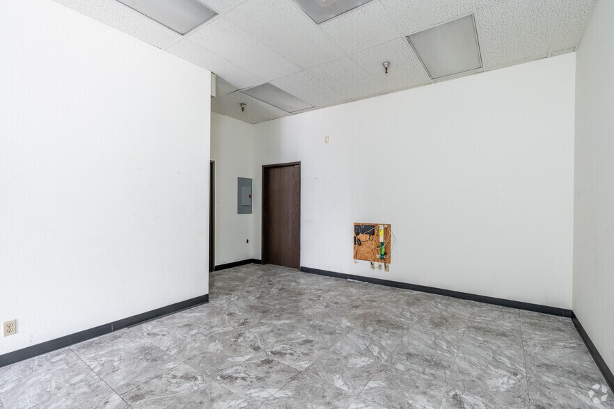 More Photos Of 5405 Arrow Hwy, Montclair Unknown For Lease