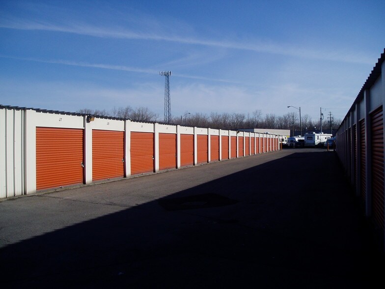 More Photos Of 6509 Transit Rd, Bowmansville Self Storage For Lease