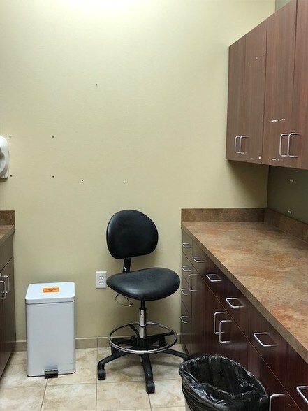 More Photos Of 11317 Lake Underhill Rd, Orlando Medical For Lease