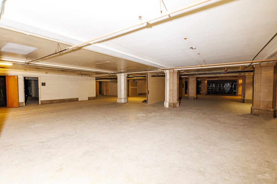 More Photos Of 417 S Hill St, Los Angeles Office For Sale