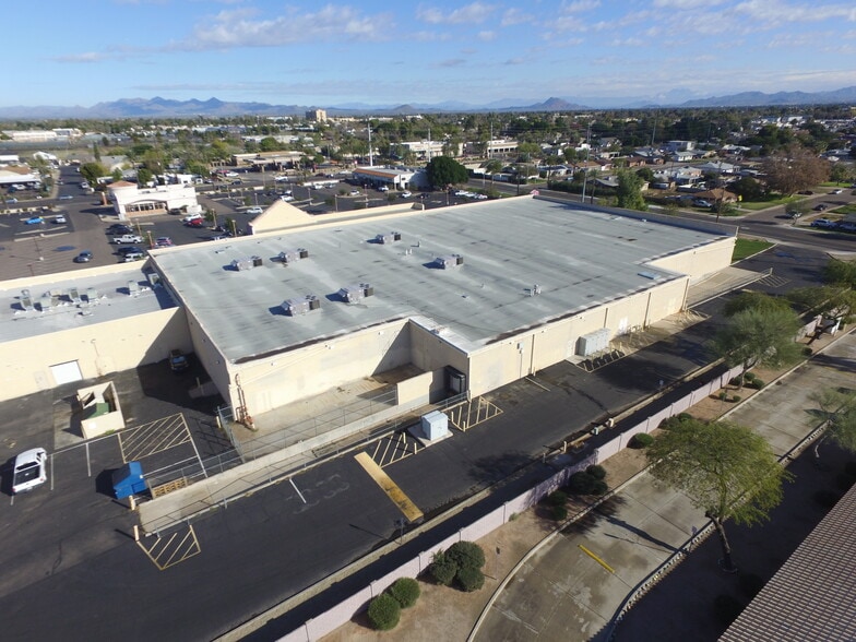More Photos Of 825 W University Dr, Mesa Storefront For Sale