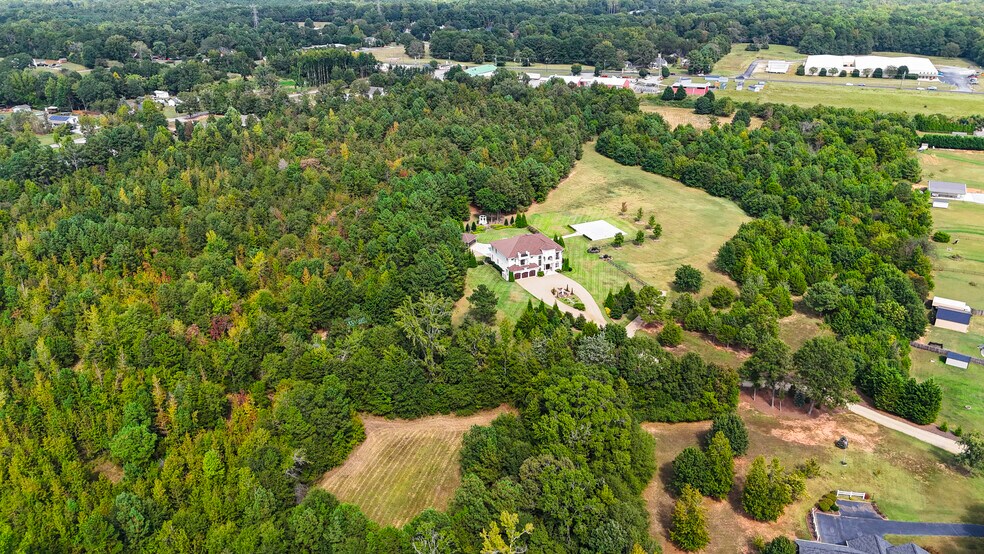 More Photos Of 220 Fincher Rd, Pauline Lodge Meeting Hall For Sale