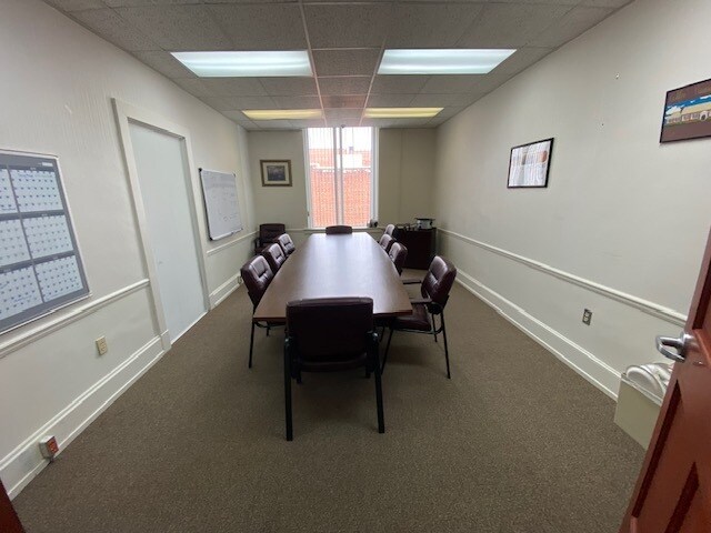 More Photos Of 202 N Washington Ave, Pulaski Office For Sale