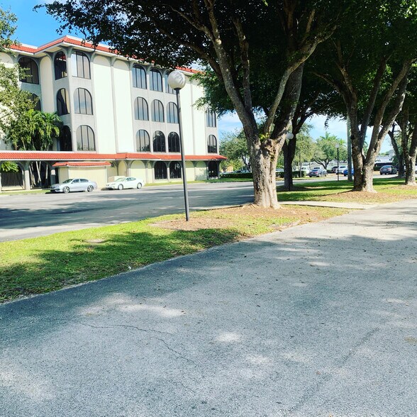 More Photos Of 15600 SW 288th St, Homestead Medical For Lease