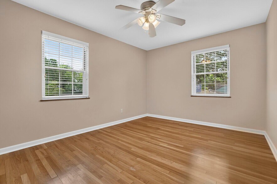 More Photos Of 802 Kenwick Rd, Columbus Apartments For Sale