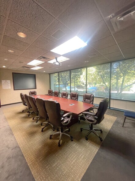 More Photos Of 6645 Peachtree Dunwoody Rd, Atlanta Office For Lease