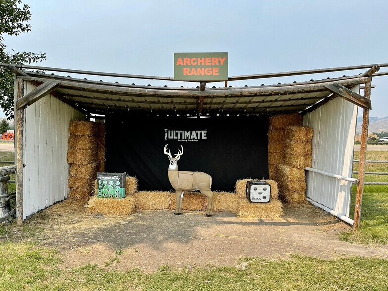 More Photos Of 540 N Main St, Melrose Hotel For Sale