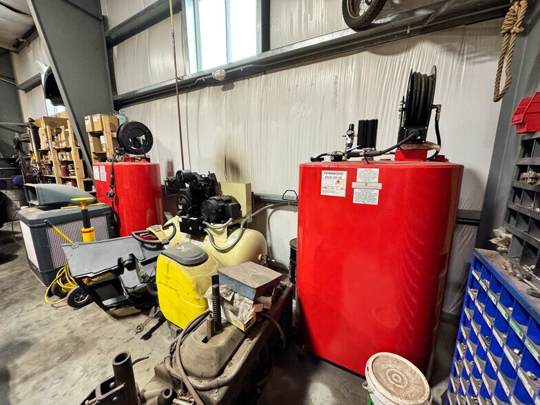More Photos Of 4 Nora Ln, Pomfret Warehouse For Sale