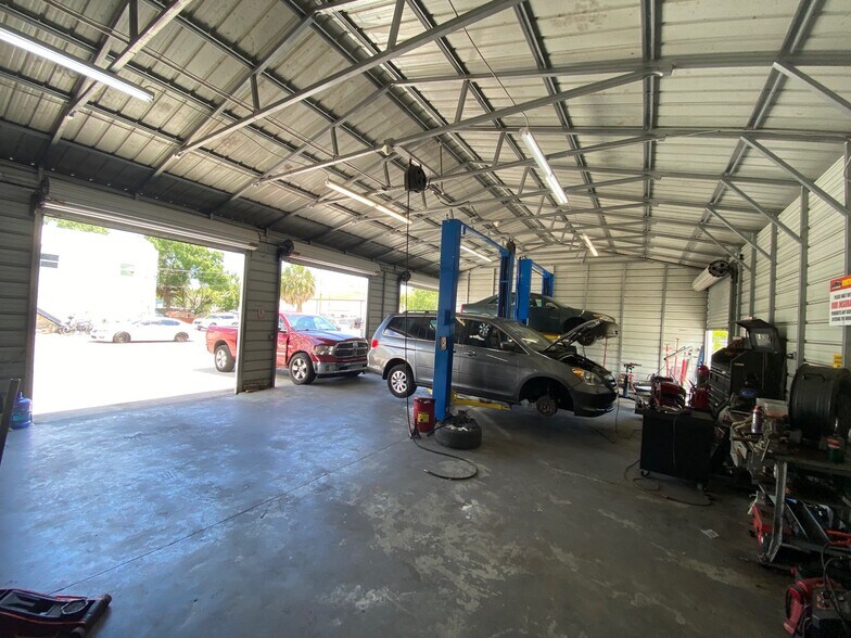 More Photos Of 71 Sunset Dr, West Melbourne Warehouse For Sale