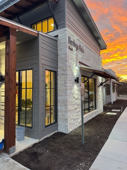 More Photos Of 411 12th St, Marble Falls Medical For Lease