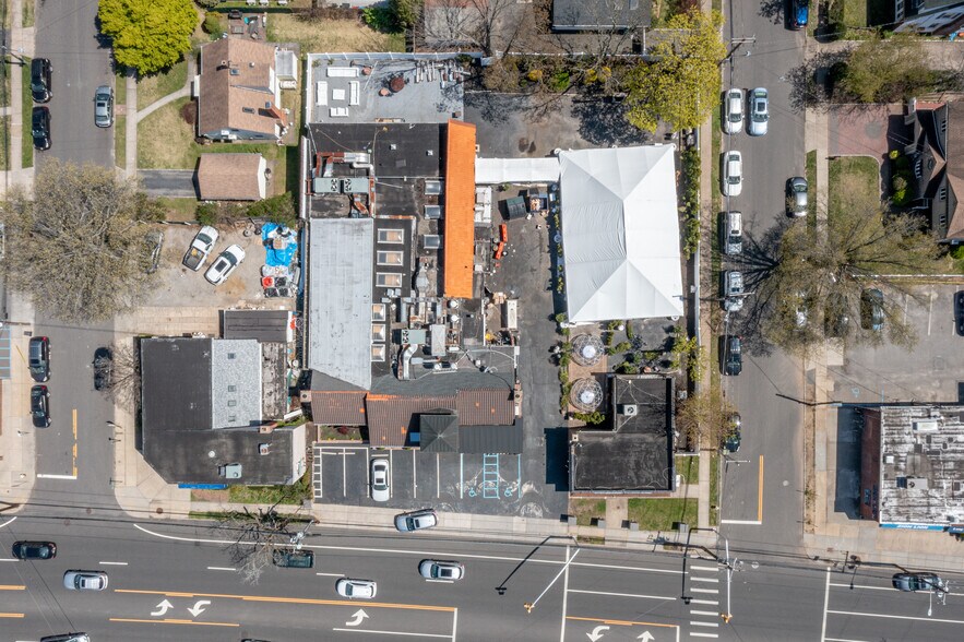 More Photos Of 386-388 Willis Ave, Roslyn Heights Storefront Retail Office For Lease