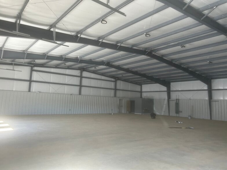 More Photos Of 4028 Kings Mountain Hwy, Bessemer City Flex For Lease