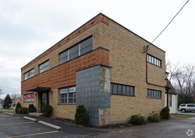 More Photos Of 2306 W Galbraith Rd, Cincinnati Office For Sale