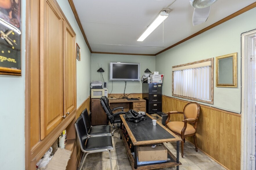 More Photos Of 1019 E Colorado St, Glendale Office For Lease