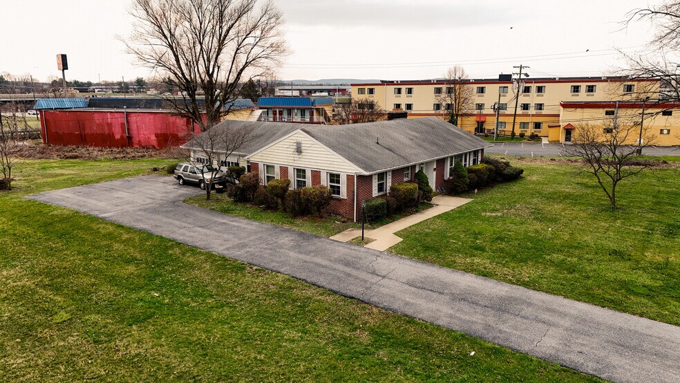 More Photos Of 1252 Harrisburg Pike, Carlisle Hotel For Sale