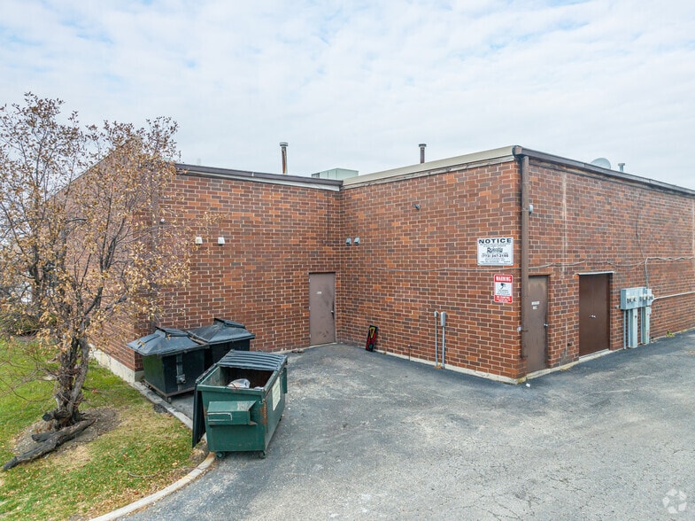 More Photos Of 8505-8537 S Harlem Ave, Burbank General Retail For Lease